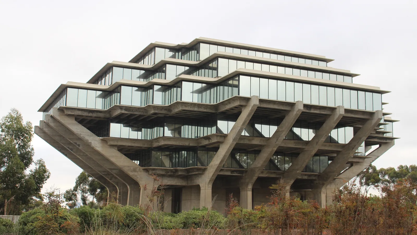 UCSD 的 Geisel 图书馆